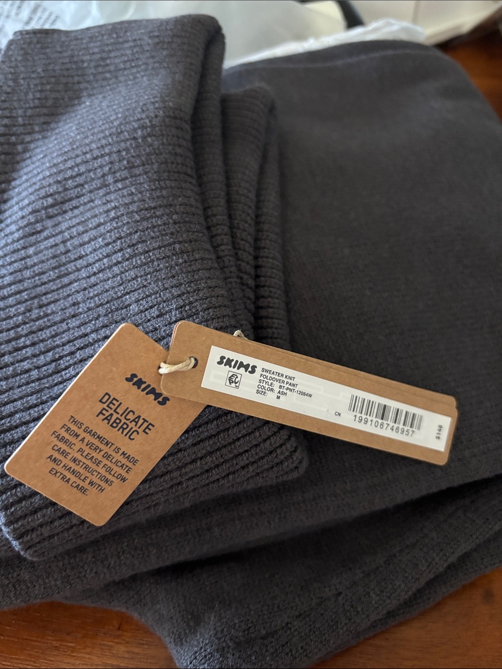 SKIMS NWT Sweater Knit Pants - Ash - Picture 6 of 6